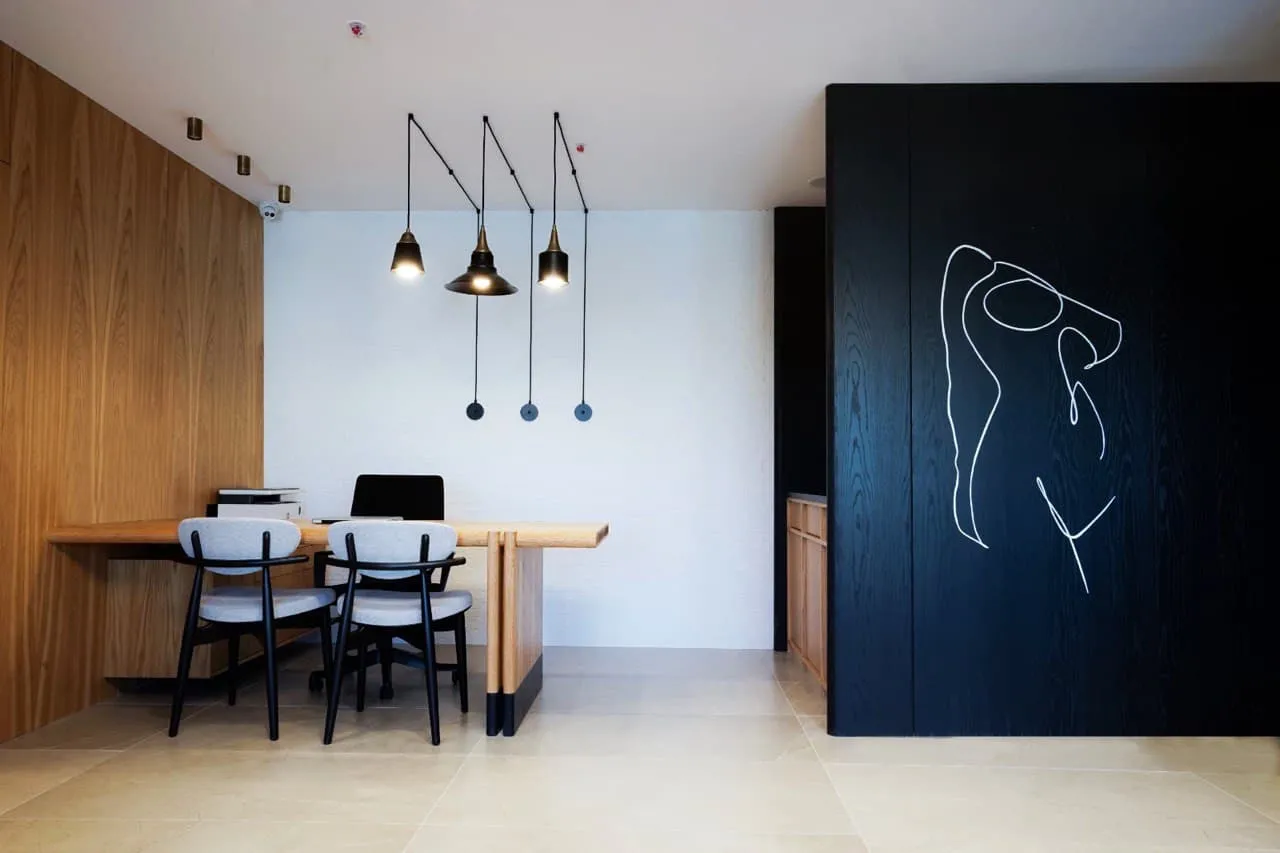 Op. Dr. Feridun Elmas Clinic — interior view 6