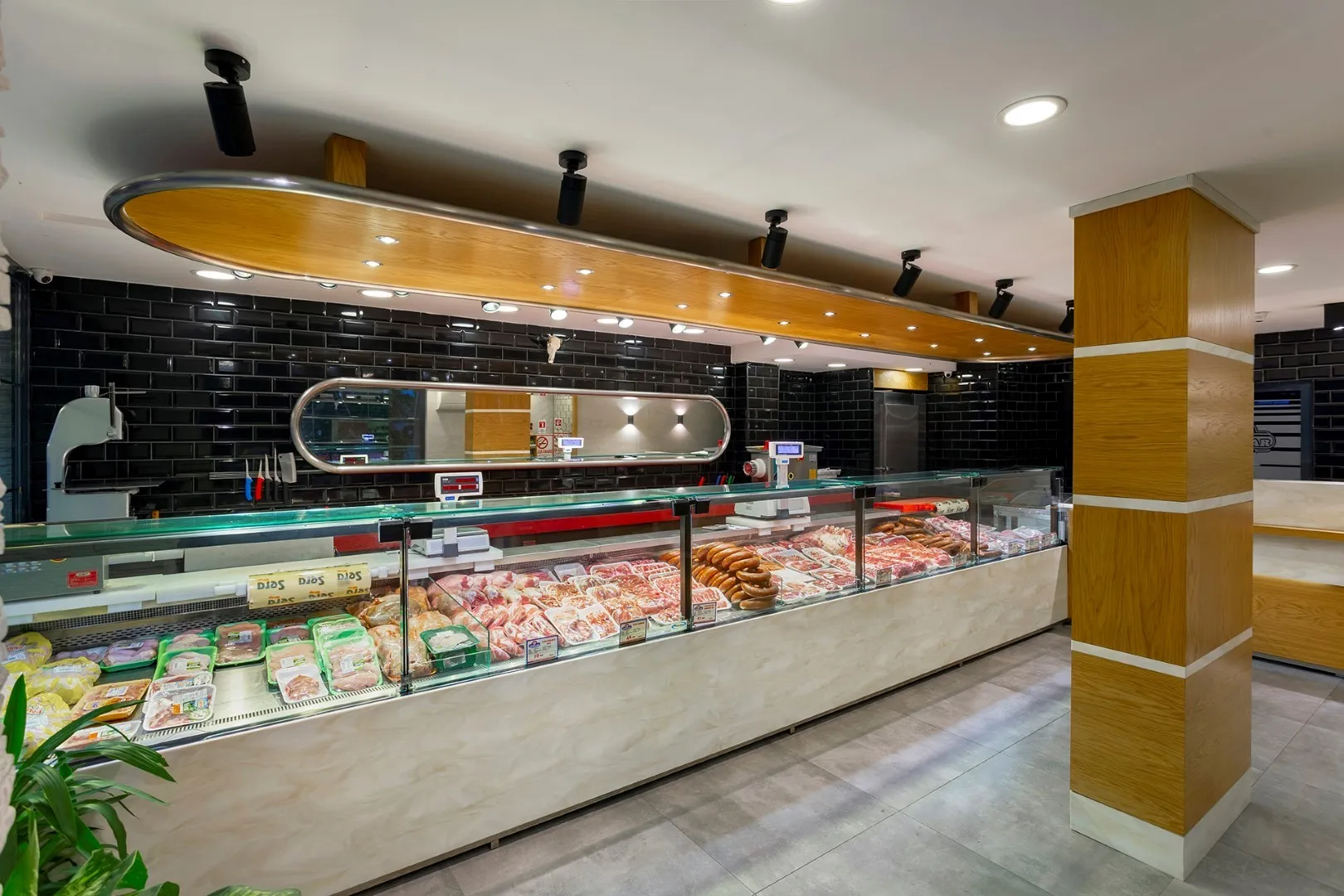 Işıklar Butcher — Commercial interior design by Galip Kaya