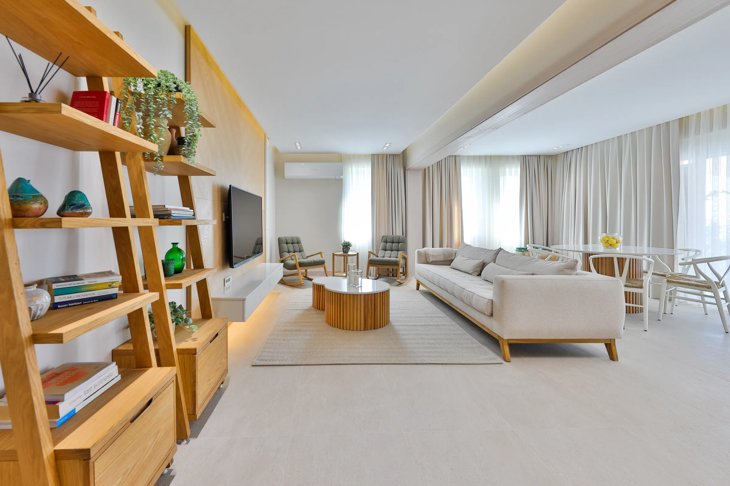 Villa Peninsula — interior view 6